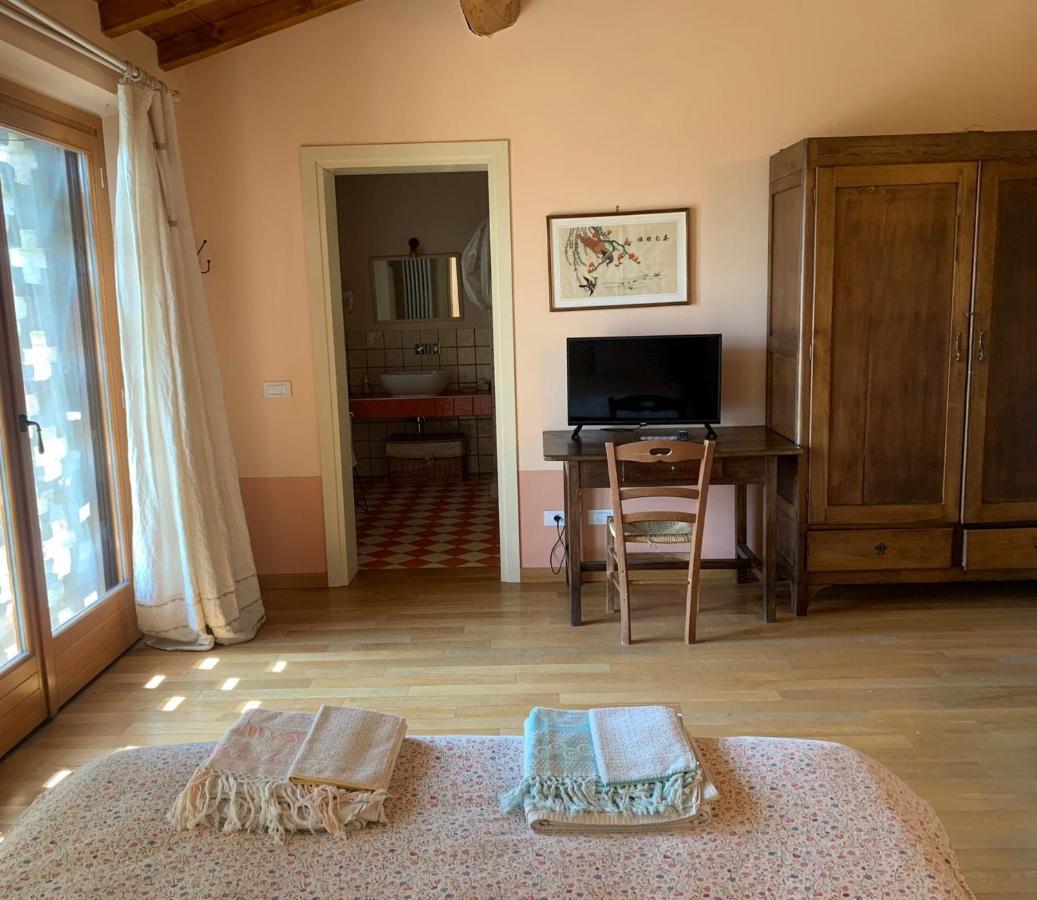Agriturismo Il Filare Neviano degli Arduini Екстериор снимка